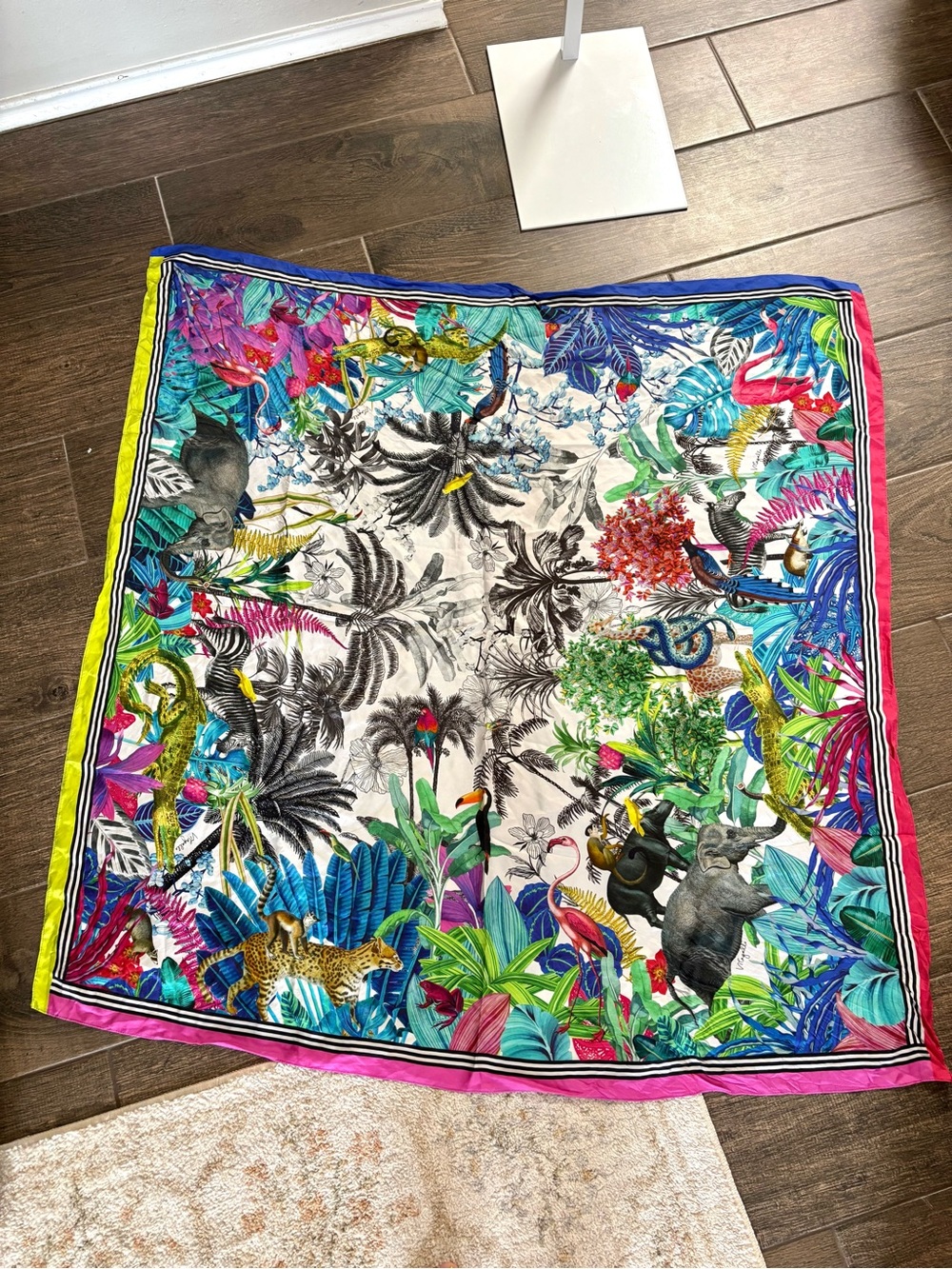 Vilagallo / Jungle Print Square Silk Scarf Animal